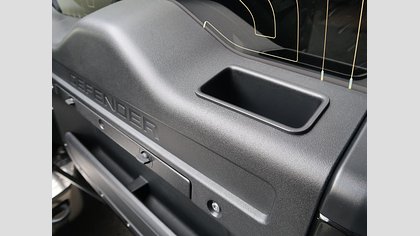 Defender 110 6