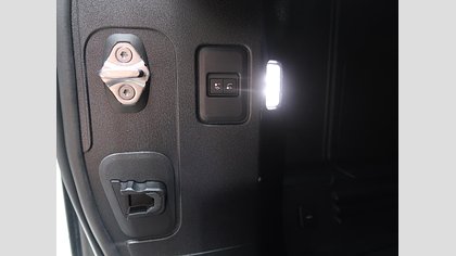 Defender 110 14