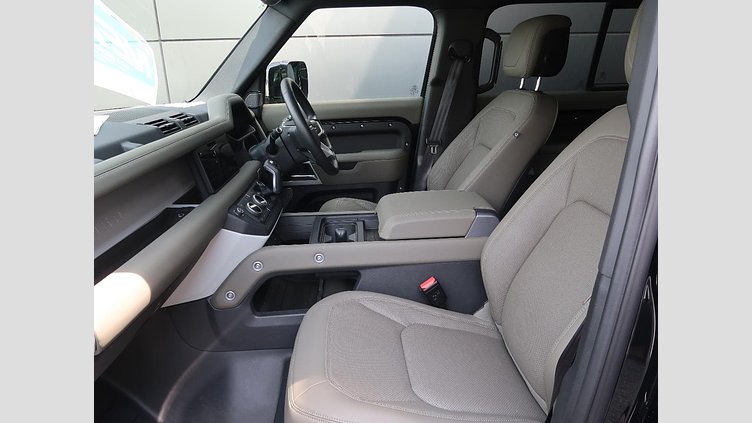 2024 認定中古車 Land Rover Defender 110 サントリーニブラック D300 AWD（AT） XダイナミックSE