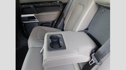 Defender 110 33