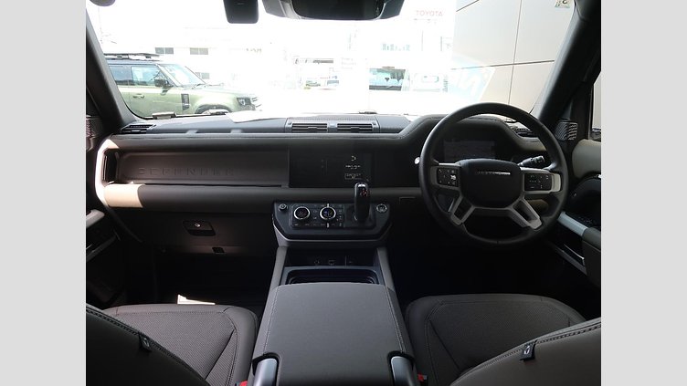 2024 認定中古車 Land Rover Defender 110 サントリーニブラック D300 AWD（AT） XダイナミックSE