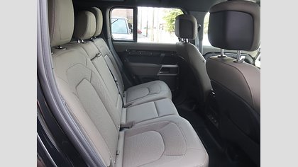 Defender 110 41