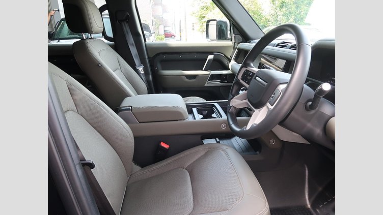 2024 認定中古車 Land Rover Defender 110 サントリーニブラック D300 AWD（AT） XダイナミックSE