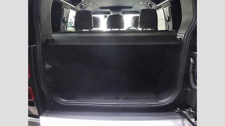 2024 認定中古車 Land Rover Defender 110 サントリーニブラック D300 AWD（AT） XダイナミックSE
