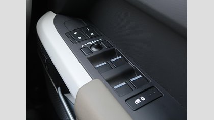 Defender 110 64