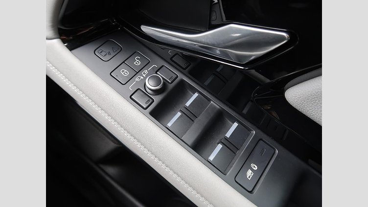 2019 認定中古車 Land Rover Range Rover Evoque サントリーニブラック D180 R-DYNAMIC SE
