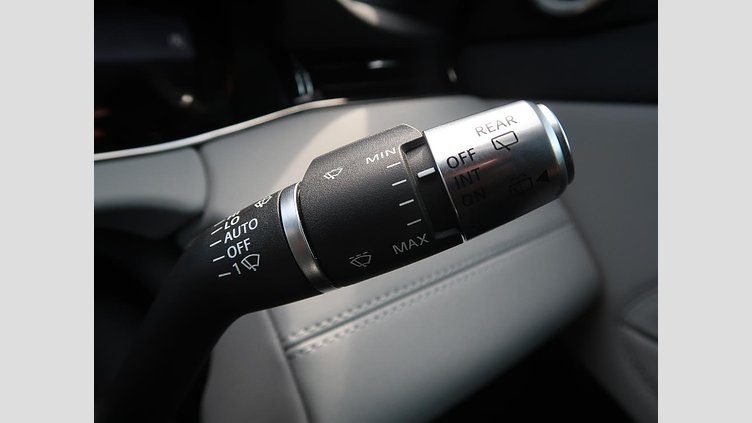2019 認定中古車 Land Rover Range Rover Evoque サントリーニブラック D180 R-DYNAMIC SE