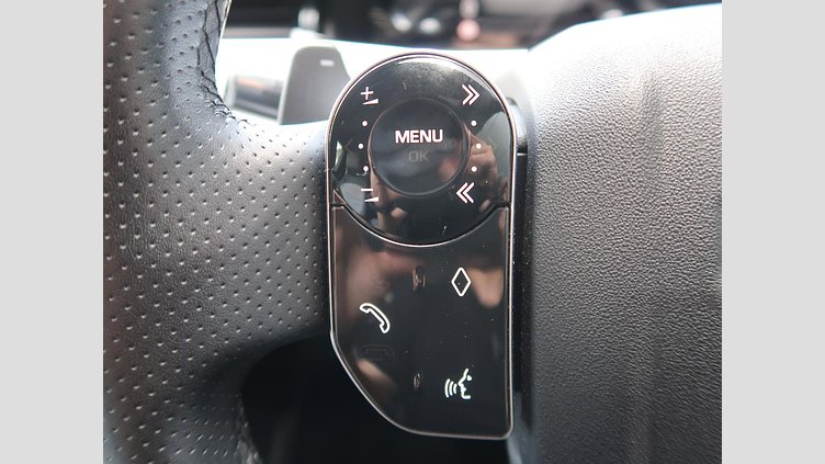 2019 認定中古車 Land Rover Range Rover Evoque サントリーニブラック D180 R-DYNAMIC SE