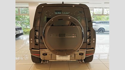 Defender 110 6