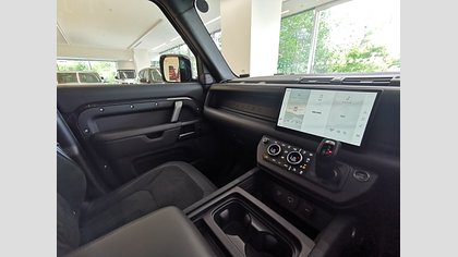 Defender 110 42