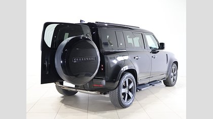 Defender 110 17