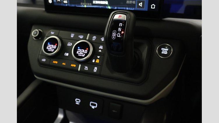 2023 認定中古車 Land Rover Defender 110 サントリーニブラック D300 AWD（AT） X-DYNAMIC HSE