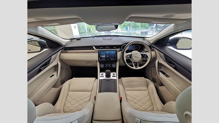 2022 認定中古車 Jaguar F-Pace ハクバシルバー P250 AWD（オートマチック） S