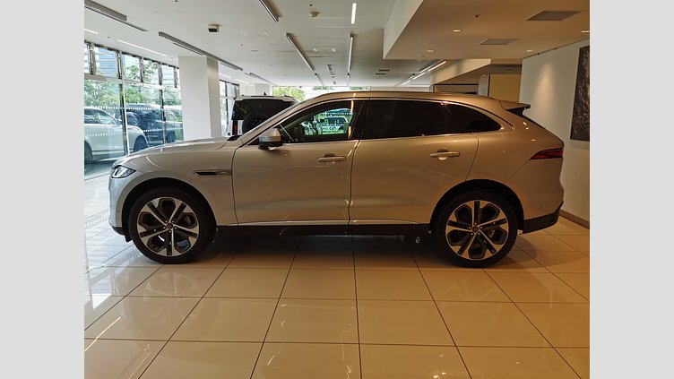 2022 認定中古車 Jaguar F-Pace ハクバシルバー P250 AWD（オートマチック） S