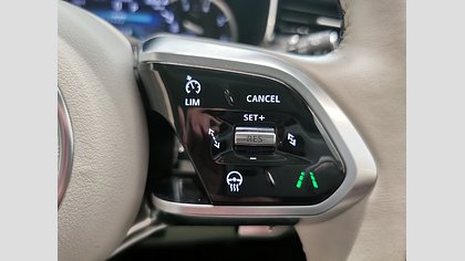 F-Pace 22