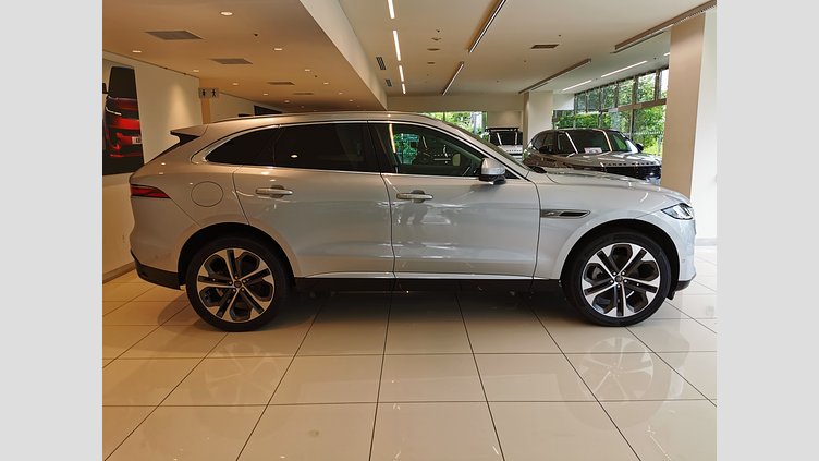 2022 認定中古車 Jaguar F-Pace ハクバシルバー P250 AWD（オートマチック） S