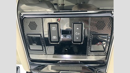 Range Rover 32