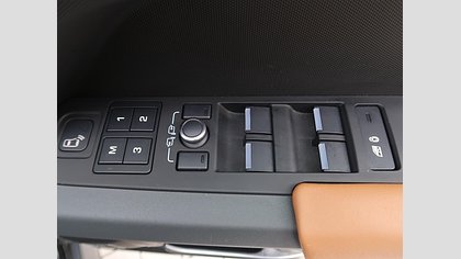 Defender 110 56