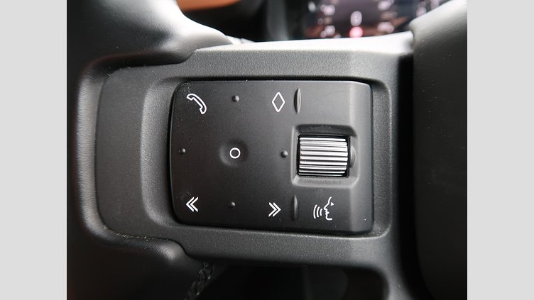 2022 認定中古車 Land Rover Defender 110 Santorini Black 3.0 litre i6D​ ダイナミックＨＳＥ Ｄ３００ エアサスペンション装着車
