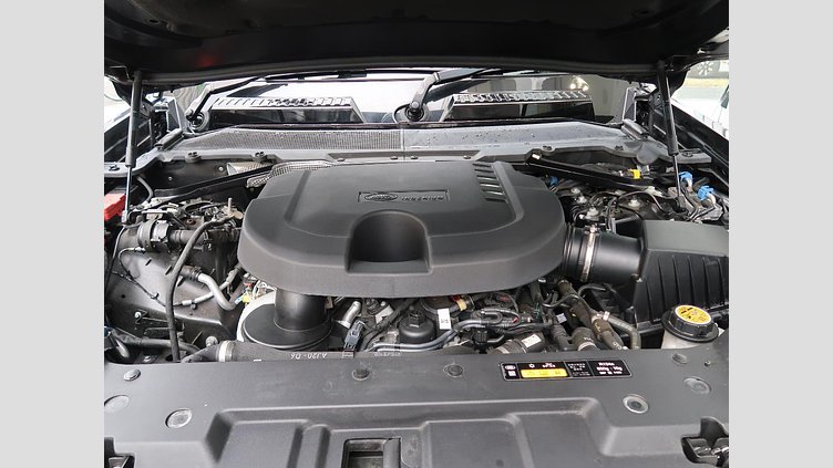 2022 認定中古車 Land Rover Defender 110 Santorini Black 3.0 litre i6D​ ダイナミックＨＳＥ Ｄ３００ エアサスペンション装着車