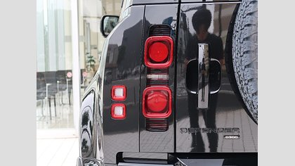 Defender 110 9