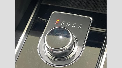 F-Pace 38