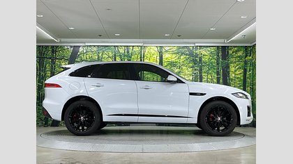 F-Pace 7