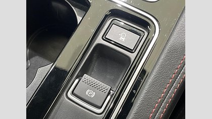 F-Pace 18