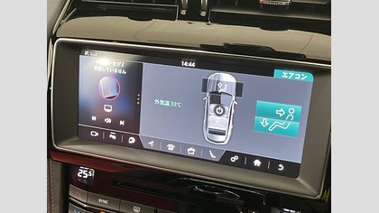 F-Pace 47