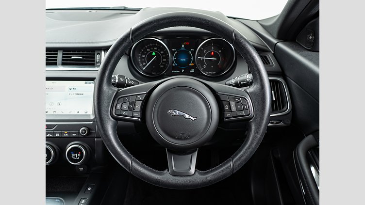 2020 認定中古車 Jaguar E-Pace インダスシルバー D180 オートマチック全輪駆動 S　D180 