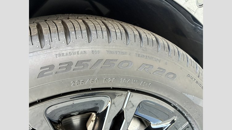 2024 認定中古車 Land Rover Range Rover Evoque サントリーニブラック プラグインハイブリッド（ガソリン） Standard Wheelbase DYNAMIC HSE