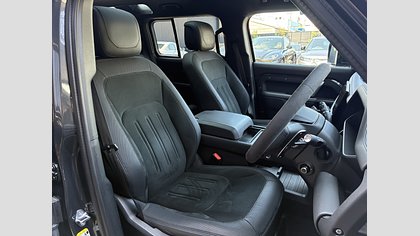 Defender 110 13