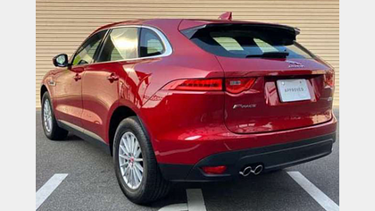F-Pace 1