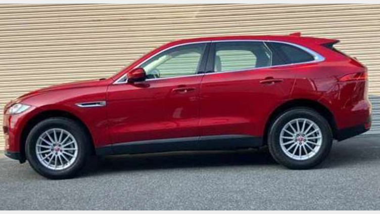 2018 認定中古車 Jaguar F-Pace Firenze Red ８AT プレステージ　２０d