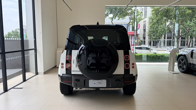 2026 新車 Land Rover Defender 90 (1AA) Fuji White 富士山白 D250  輕油電混合 X-Dynamic SE