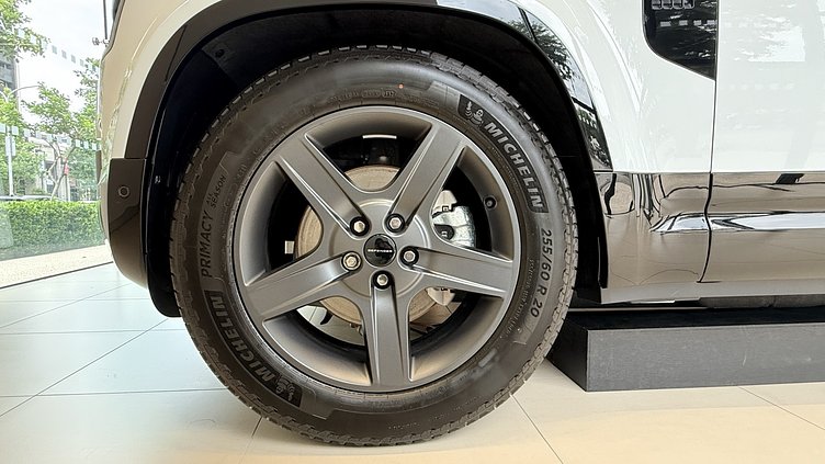 2026 新車 Land Rover Defender 90 (1AA) Fuji White 富士山白 D250  輕油電混合 X-Dynamic SE