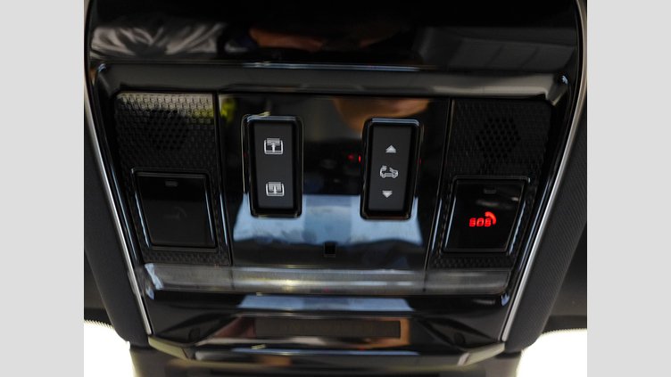 2024 認定中古車 Land Rover Range Rover Sport フィレンツェレッド P550eプラグインハイブリッド（ガソリン） スタンダードホイールベース Dynamic SE