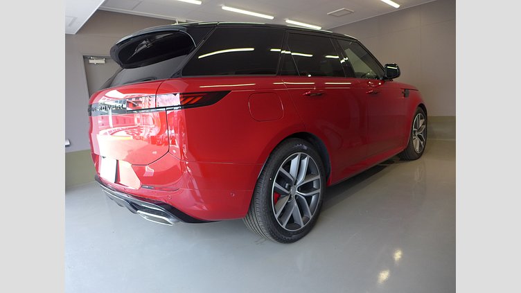 2024 認定中古車 Land Rover Range Rover Sport フィレンツェレッド P550eプラグインハイブリッド（ガソリン） スタンダードホイールベース Dynamic SE