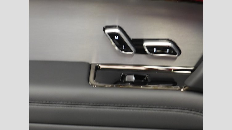 2024 認定中古車 Land Rover Range Rover Sport フィレンツェレッド P550eプラグインハイブリッド（ガソリン） スタンダードホイールベース Dynamic SE