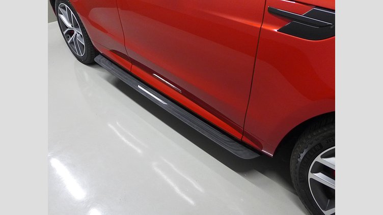 2024 認定中古車 Land Rover Range Rover Sport フィレンツェレッド P550eプラグインハイブリッド（ガソリン） スタンダードホイールベース Dynamic SE
