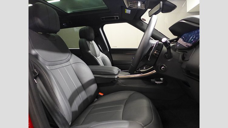 2024 認定中古車 Land Rover Range Rover Sport フィレンツェレッド P550eプラグインハイブリッド（ガソリン） スタンダードホイールベース Dynamic SE