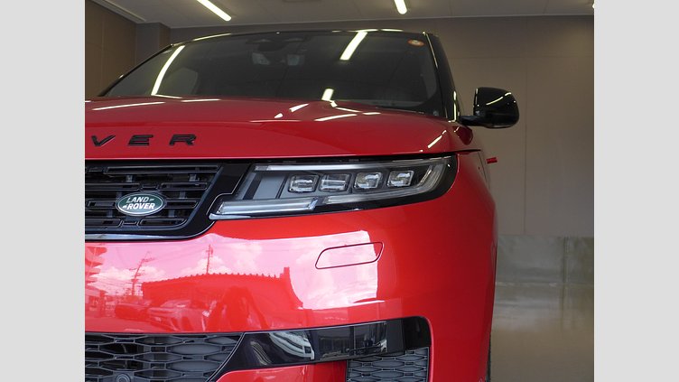 2024 認定中古車 Land Rover Range Rover Sport フィレンツェレッド P550eプラグインハイブリッド（ガソリン） スタンダードホイールベース Dynamic SE