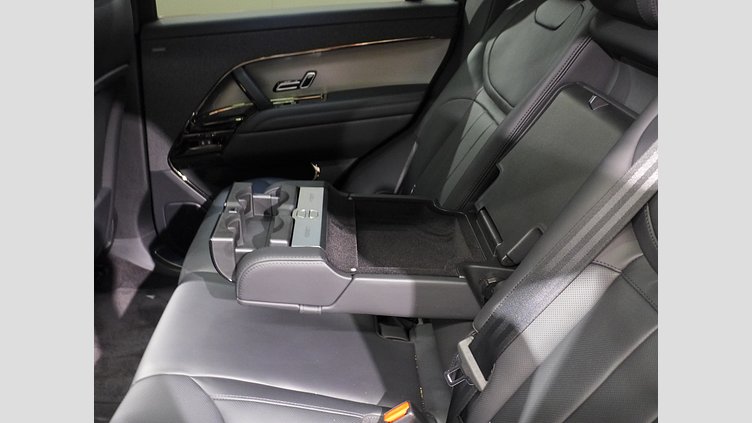 2024 認定中古車 Land Rover Range Rover Sport フィレンツェレッド P550eプラグインハイブリッド（ガソリン） スタンダードホイールベース Dynamic SE