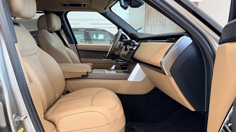2026 新車 Land Rover Range Rover Batumi Gold 3.0 litre i6P​ Autobiography LWB