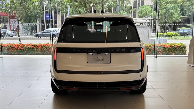 2025 新車 Land Rover Range Rover (1EJ) Ostuni Pearl White 珍珠白 P400 汽油 (輕油電混合) 標準軸距 SE
