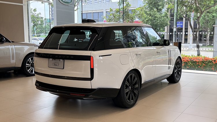 2025 新車 Land Rover Range Rover (1EJ) Ostuni Pearl White 珍珠白 P400 汽油 (輕油電混合) 標準軸距 SE