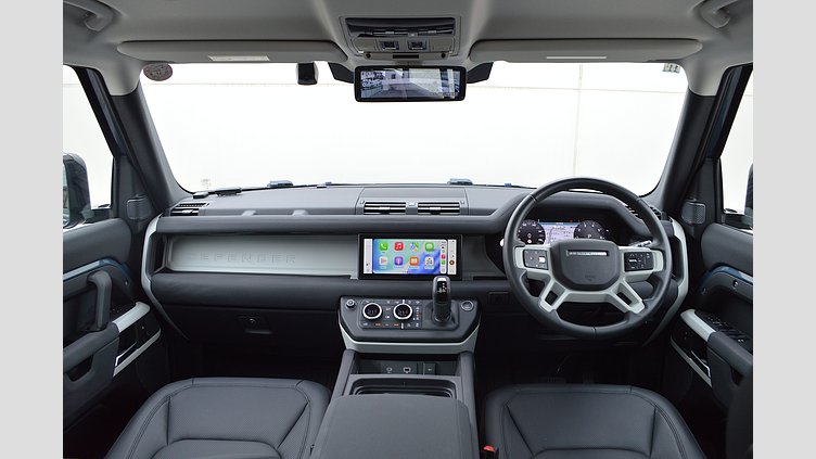 2023 認定中古車 Land Rover Defender 110 タスマンブルー P300 AWD（AT） SE