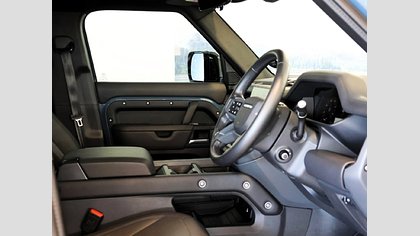 Defender 110 3