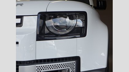 Defender 110 4