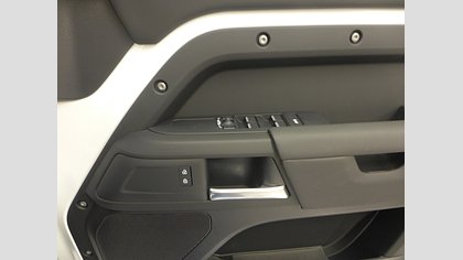 Defender 110 10